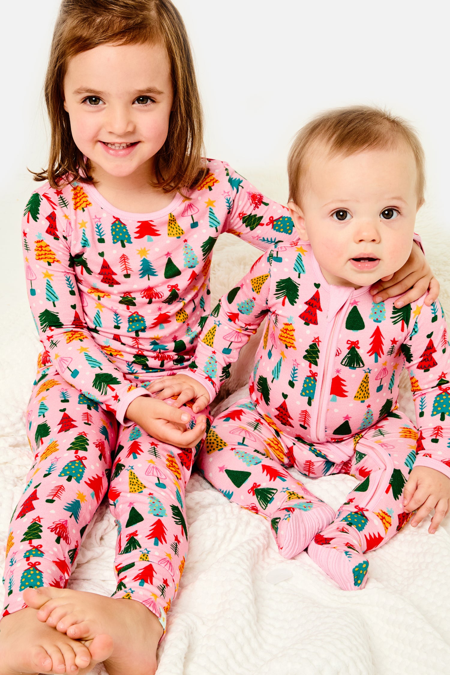 Soft &amp; Stretchy Zipper Footie - Christmas Trees Pink