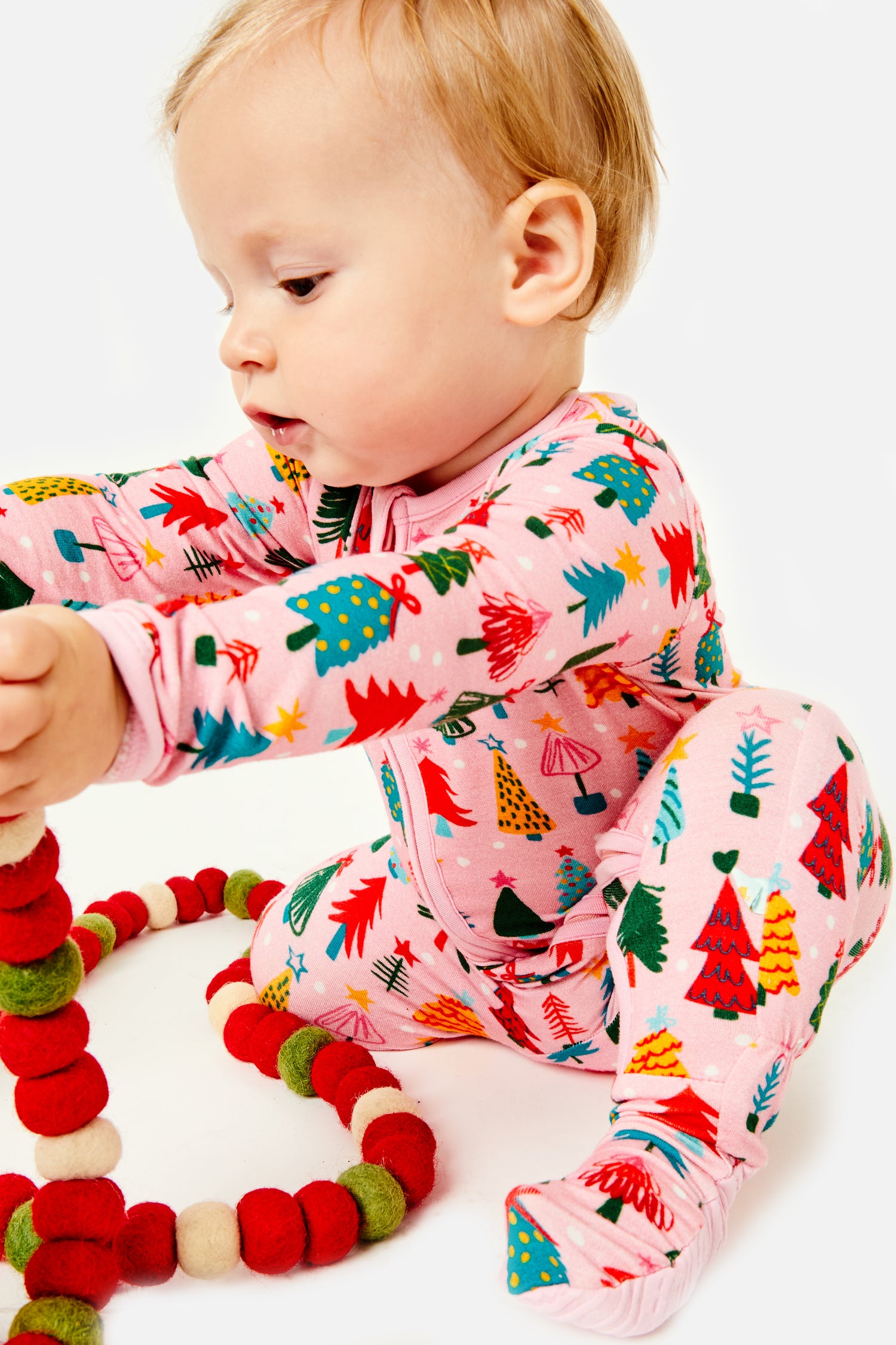 Soft &amp; Stretchy Zipper Footie - Christmas Trees Pink