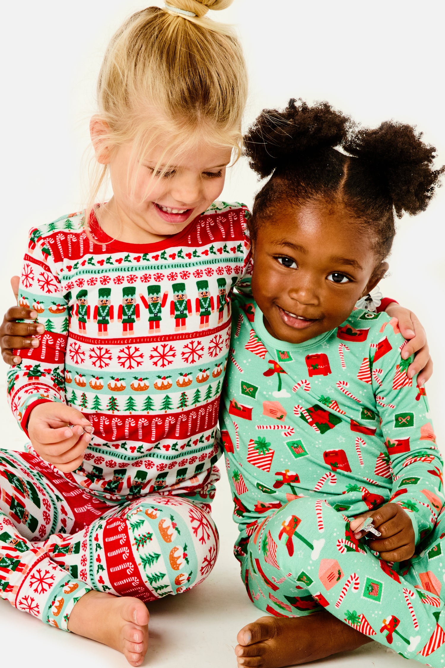 Long Sleeve Pajama Set - Santa Mail