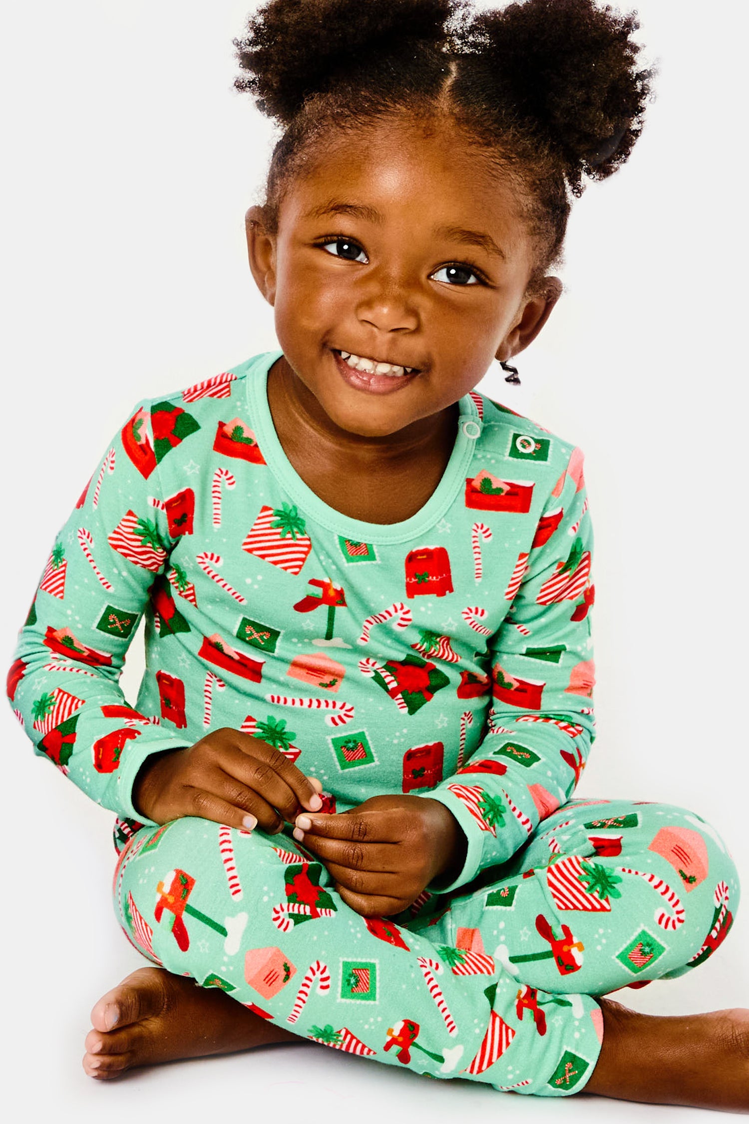 Long Sleeve Pajama Set - Santa Mail