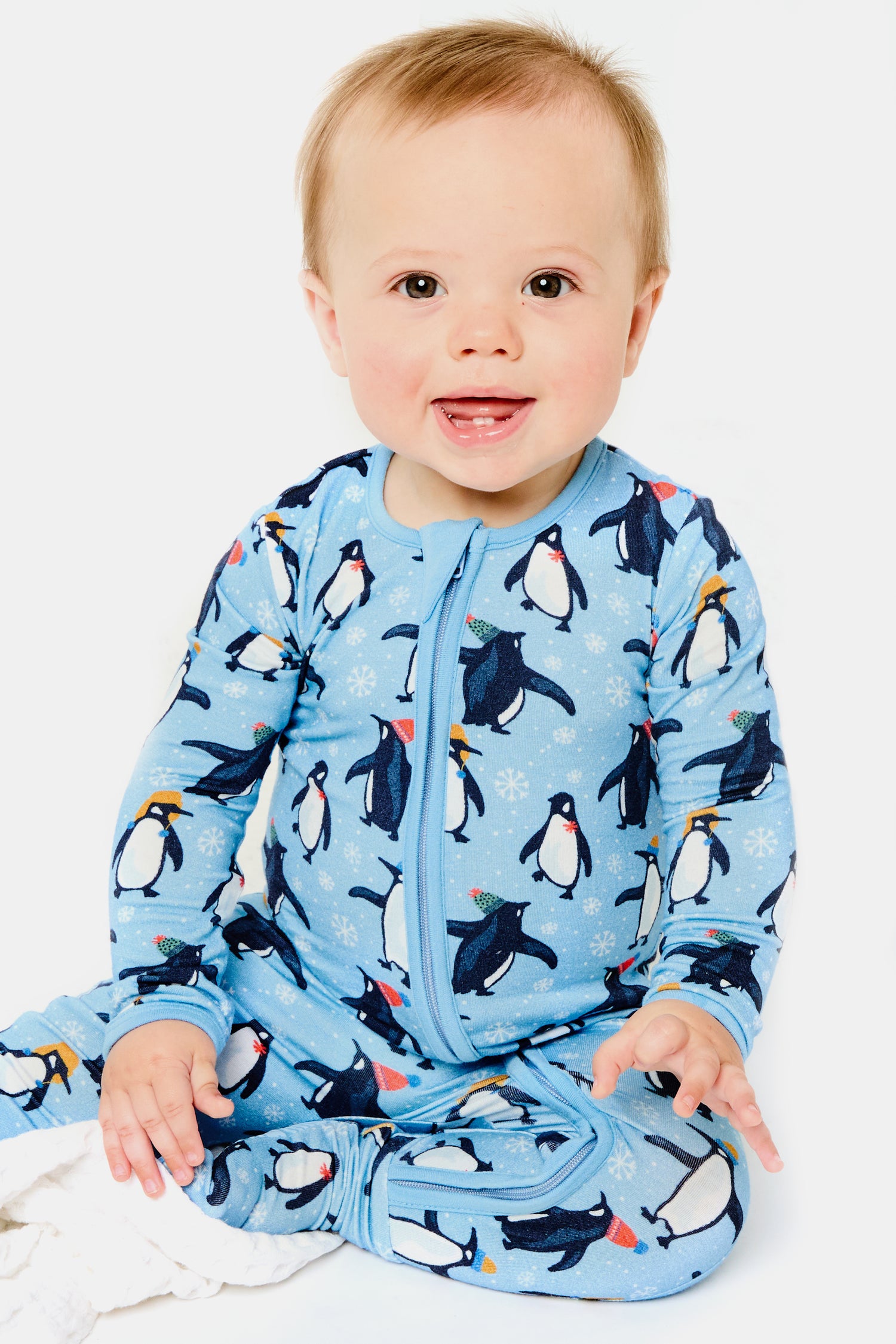 Soft &amp; Stretchy Zipper Footie - Penguins